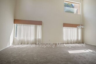 639 Port Dunbar in Chula Vista, CA - Foto de edificio - Building Photo