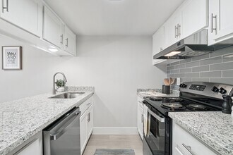 Ardella on 28th in Phoenix, AZ - Building Photo - Building Photo