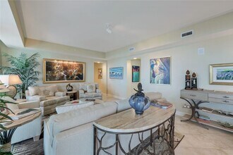 295 Grande Way in Naples, FL - Building Photo - Building Photo