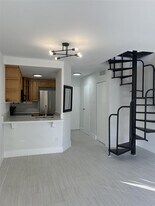 7801 NE 4th Ct in Miami, FL - Building Photo