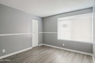 2413 W Hazelwood St-Unit -282 in Phoenix, AZ - Building Photo - Building Photo