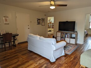 5504 Hays St, Unit 2 in Pittsburgh, PA - Building Photo - Building Photo