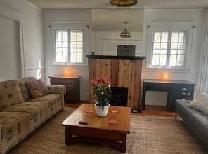 25 Besch Ave in Albany, NY - Foto de edificio - Building Photo