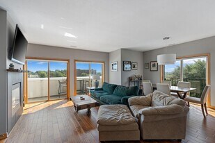3000 Raleigh Ave in St. Louis Park, MN - Building Photo