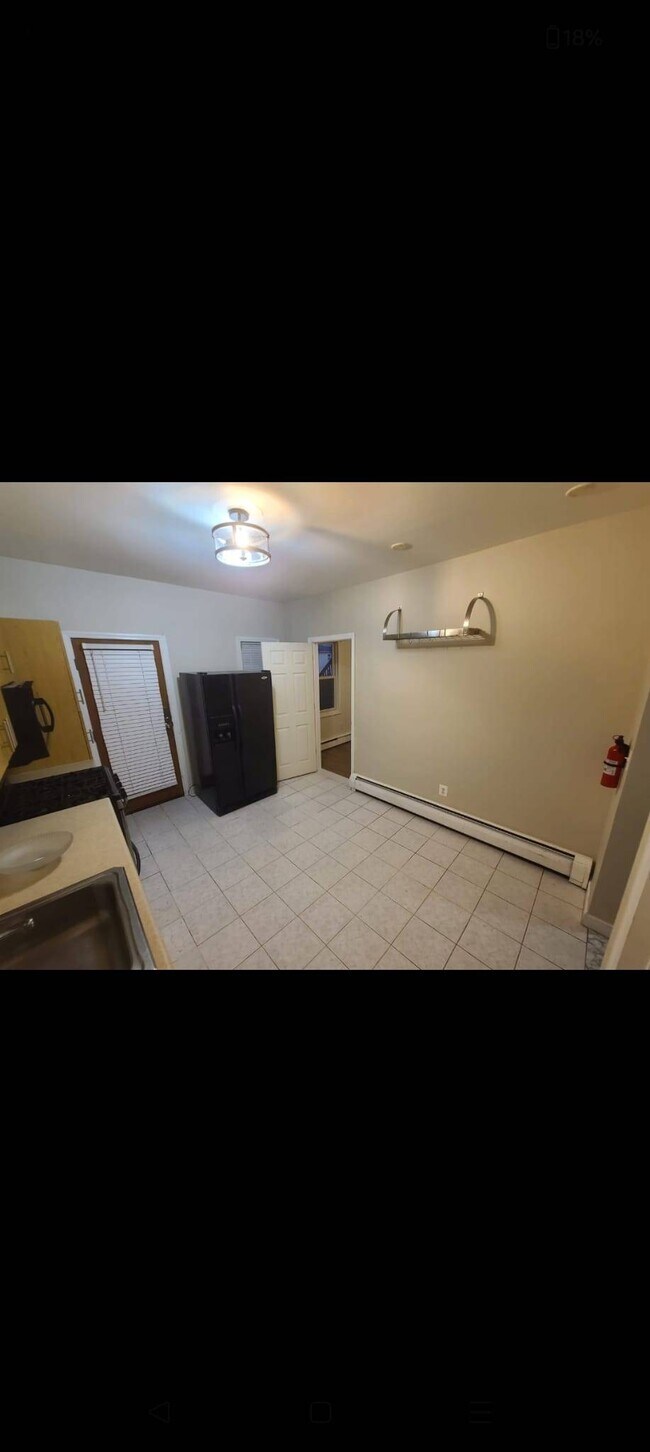 322 Pershing Ave, Unit 322 in Carteret, NJ - Building Photo - Building Photo