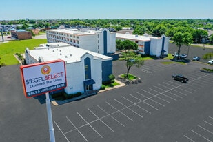 Siegel Select Dallas in Dallas, TX - Building Photo