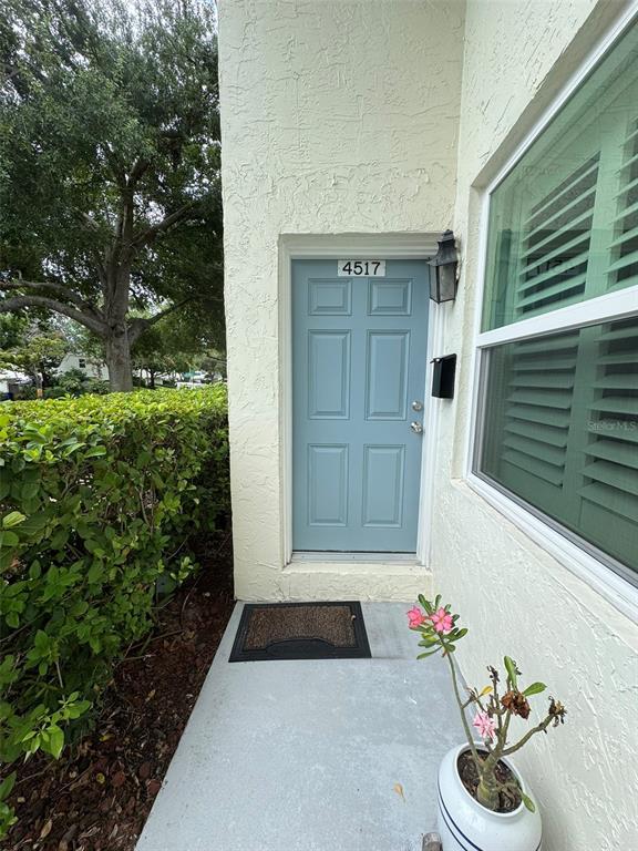 property at 4517 W La Villa Ln