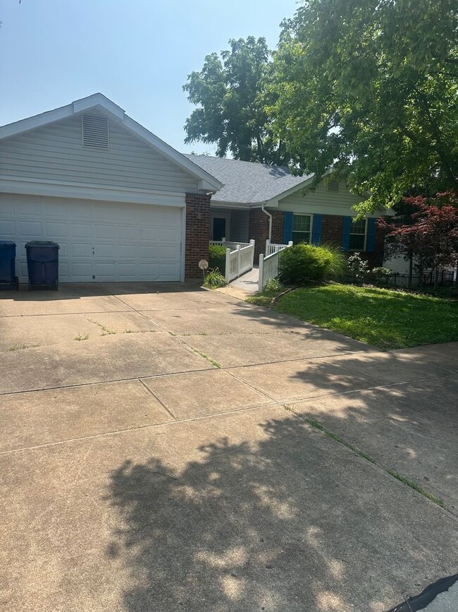 1100 Dautel Ln in St. Louis, MO - Building Photo - Building Photo