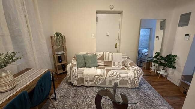 639 2nd Ave in New York, NY - Building Photo - Building Photo