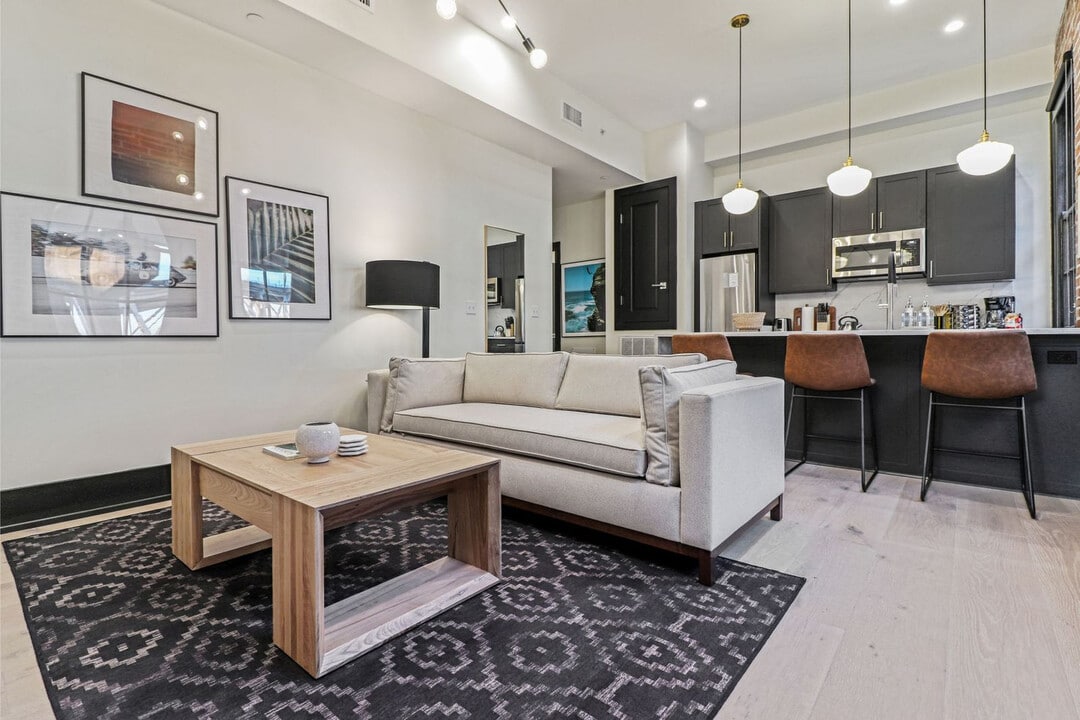 1148 S Peters St in New Orleans, LA - Building Photo