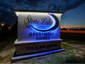 Stonelake Apartment Homes in Lubbock, TX - Foto de edificio - Building Photo