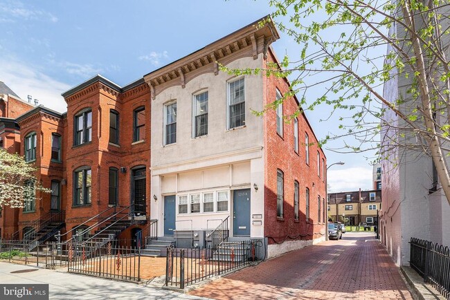 property at 1213 12th St NW