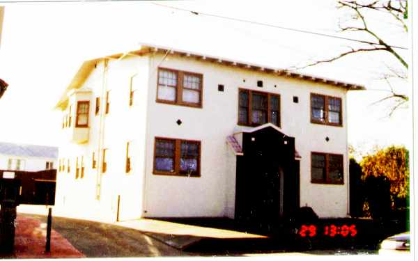 115 Arundel Rd in Burlingame, CA - Foto de edificio