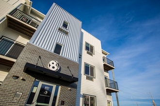 8 Street Apartments in Omaha, NE - Foto de edificio - Building Photo