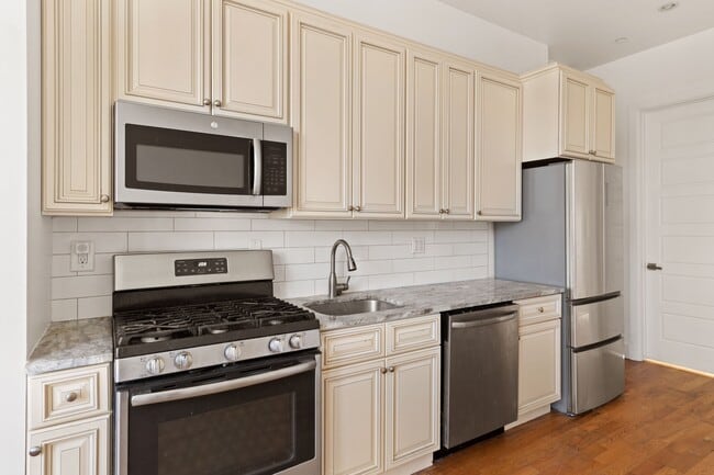 1305 Greene Ave in Brooklyn, NY - Building Photo - Building Photo