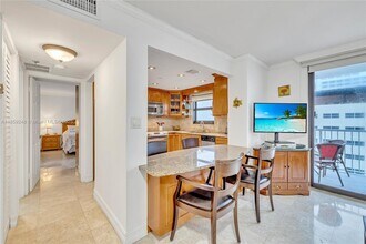 4301 Collins Ave in Miami, FL - Building Photo - Building Photo