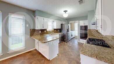 2210 Ridgewood in Carrollton, TX - Building Photo - Building Photo