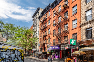 118 Macdougal St in New York, NY - Building Photo - Primary Photo