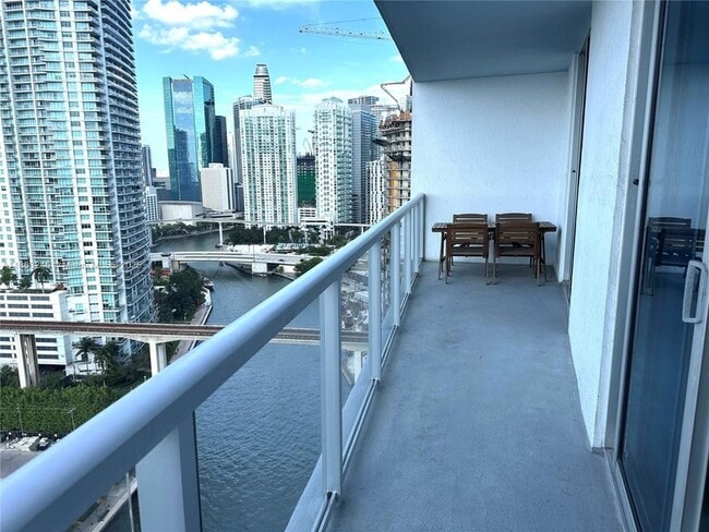 property at 185 SW 7th St