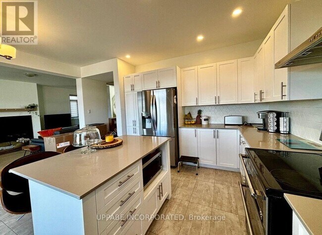 536 Bobolink Ridge in Ottawa, ON - Building Photo - Building Photo