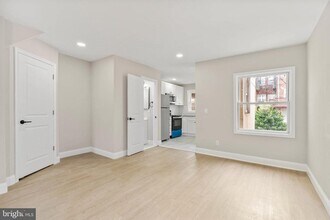 7010 Cedar Park Ave in Philadelphia, PA - Building Photo - Building Photo