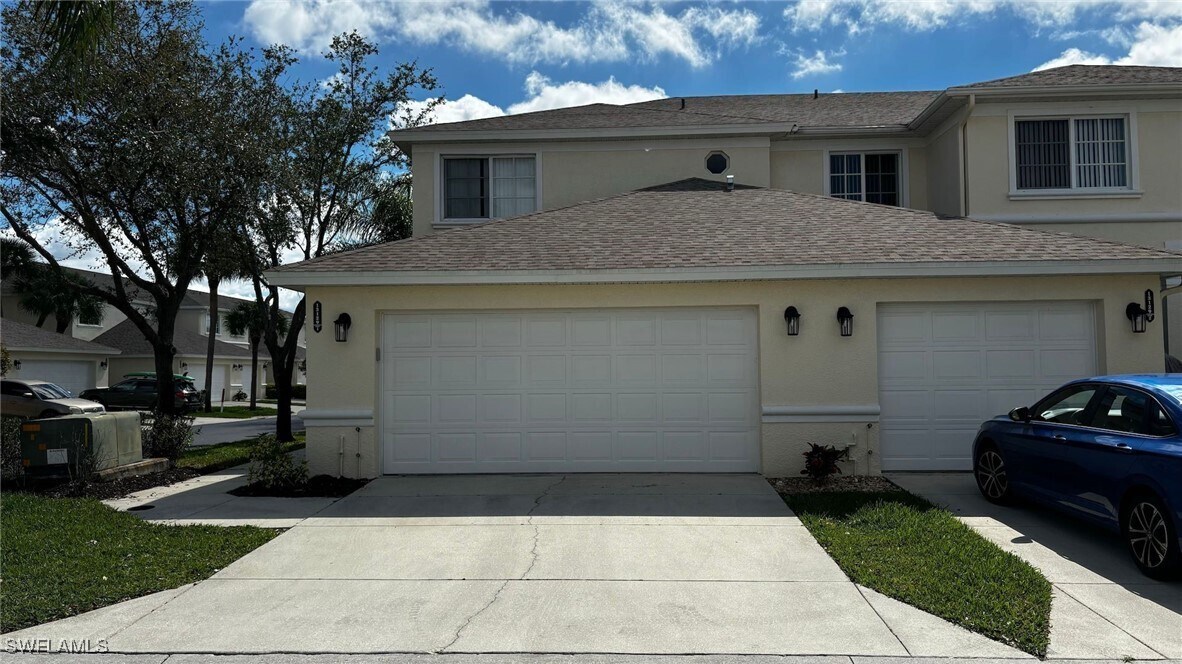 13129 Broadhurst Loop in Ft. Myers, FL - Foto de edificio