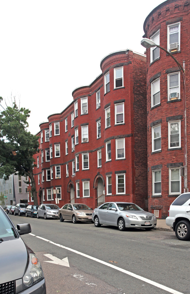 119 Harvard St in Cambridge, MA - Foto de edificio - Building Photo