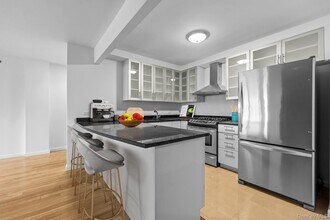 30-80-80 21st St in Queens, NY - Building Photo - Building Photo