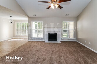 6512 Goldenblush Cir in Charlotte, NC - Foto de edificio - Building Photo