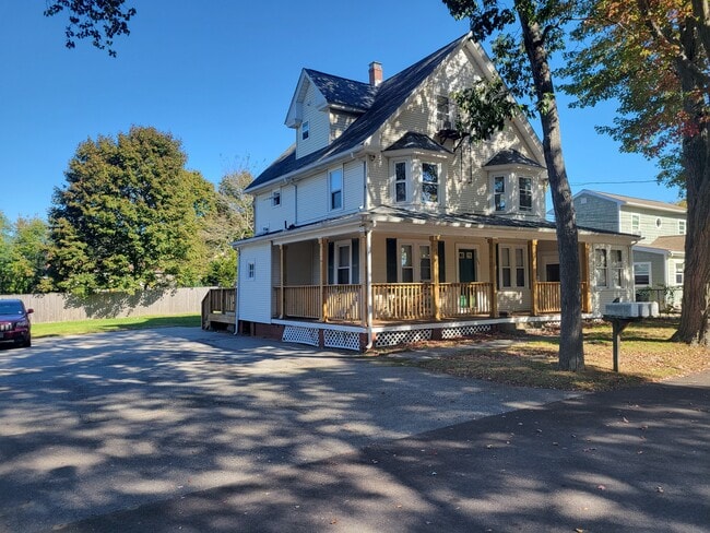 293 Grove Ave, Unit 2nd