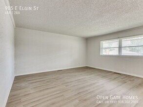 905 E Elgin St in Broken Arrow, OK - Building Photo - Building Photo