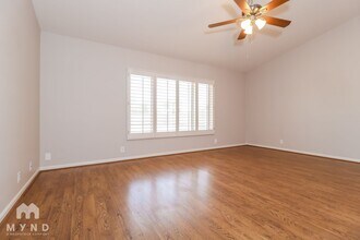 10257 W Pasadena Ave in Glendale, AZ - Building Photo - Building Photo