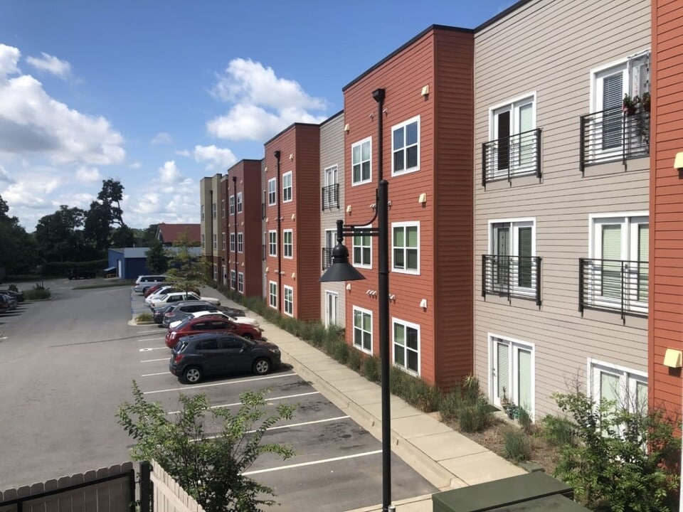 3700 N Main St in Columbia, SC - Building Photo