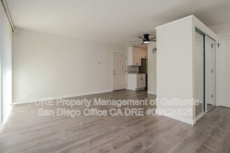 6333 Mt Ada Rd in San Diego, CA - Foto de edificio - Building Photo