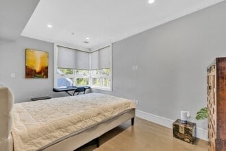 60 Cameron St, Unit 2 in Brookline, MA - Foto de edificio - Building Photo