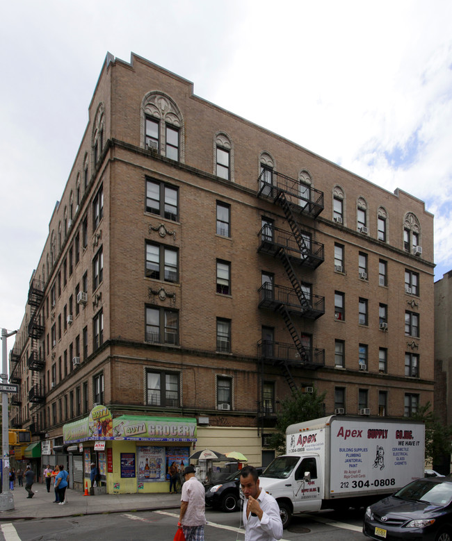 4069-4077 Broadway in New York, NY - Building Photo - Building Photo