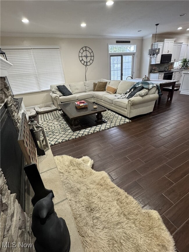 property at 31866 Hazelwood Ln