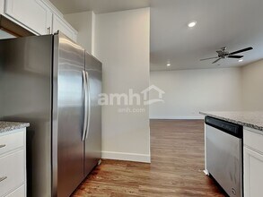 9253 Shootingstar St SE in Tumwater, WA - Foto de edificio - Building Photo