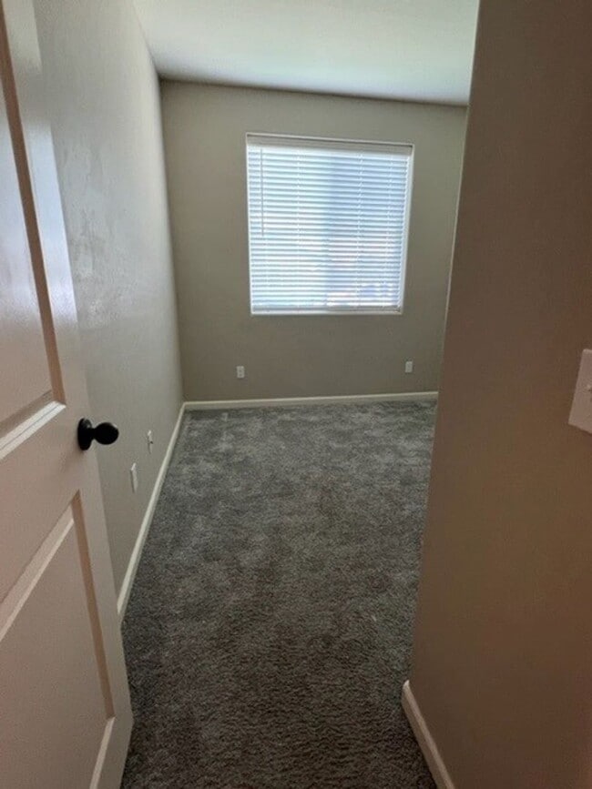 property at 4732 W Flagstaff Ave