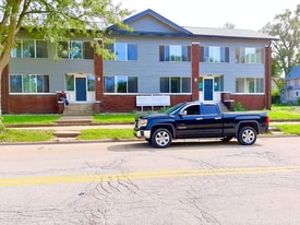 509 W High St in Elkhart, IN - Building Photo