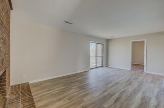 420 N Shiloh Ave in Columbia, MO - Foto de edificio - Building Photo