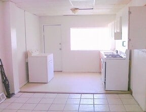 915 Maple Terrace in Darby, PA - Building Photo - Building Photo