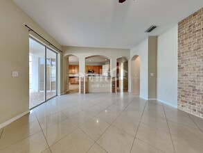 1347 Kaffir Lily Ct in Trinity, FL - Building Photo - Building Photo