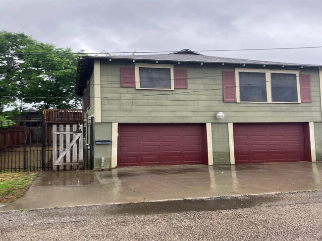 property at 4921 Maxie St