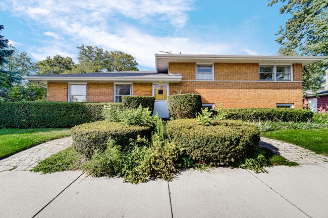 property at 4647 Johnson Ave