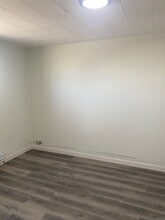 651 Flora Ave in Winnipeg, MB - Building Photo - Building Photo
