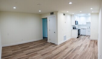 Newberry Commons in Chattanooga, TN - Building Photo