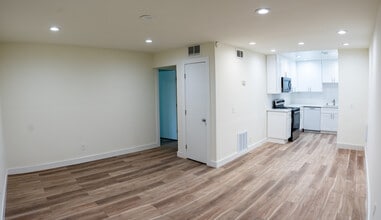 Newberry Commons in Chattanooga, TN - Building Photo - Building Photo