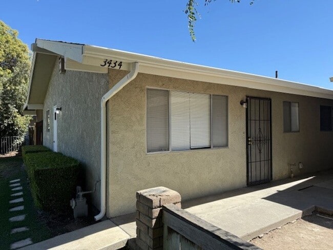 property at 3438-3438 S Woodland St