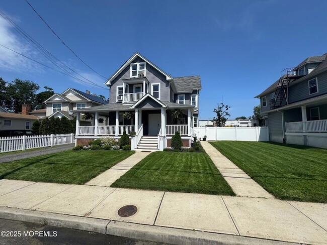 25 N 5th Ave in Long Branch, NJ - Building Photo - Building Photo